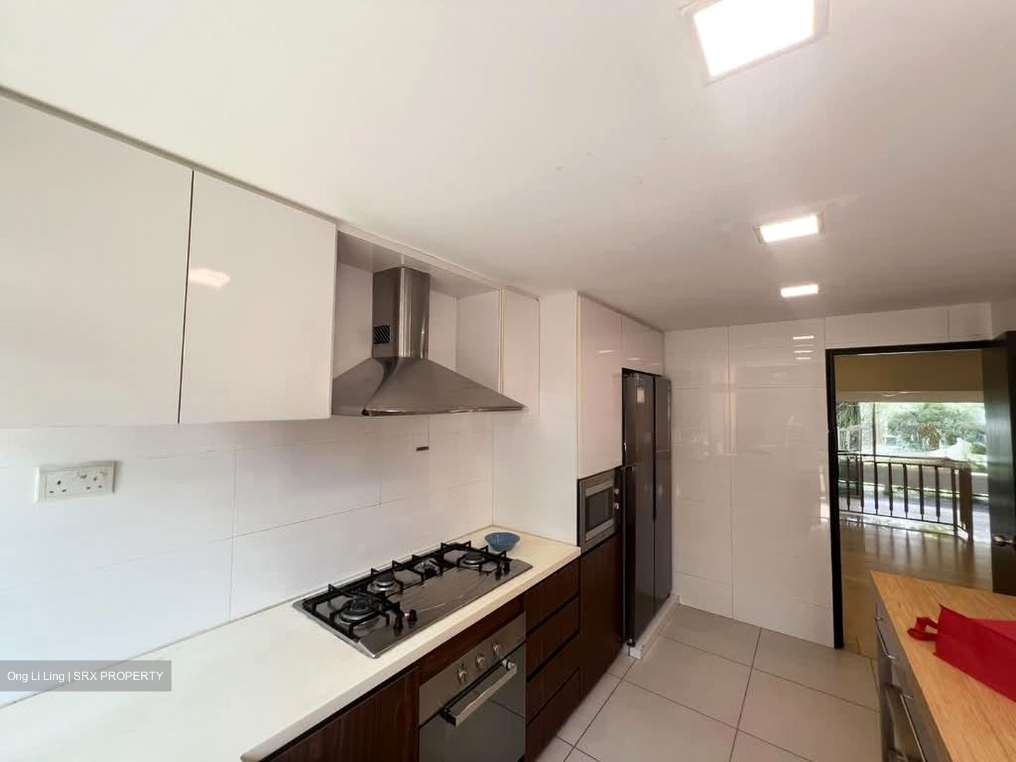 Watten Estate Condominium (D11), Condominium #560118081